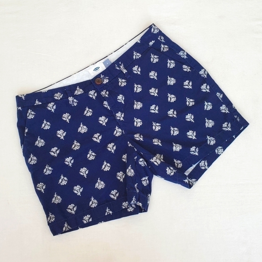 Old Navy blue print shorts Size 6